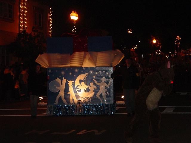pgparadeoflight071.jpg
