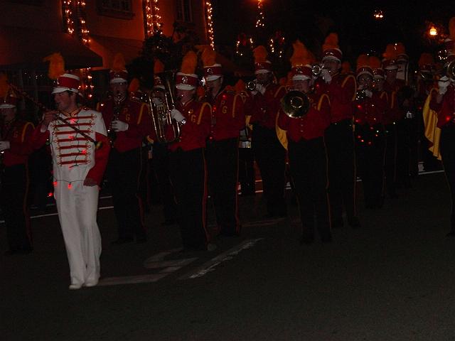 pgparadeoflight072.jpg