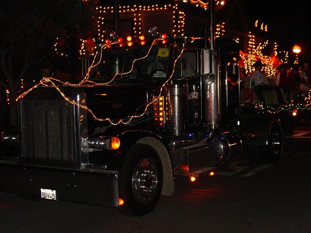 pgparadeoflight076.jpg