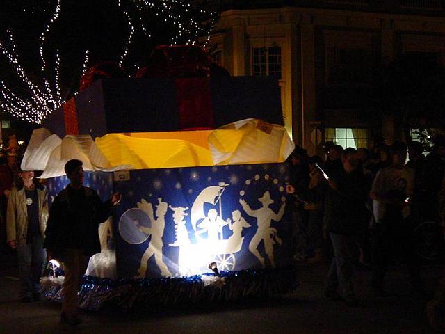 pgparadeoflight015.jpg