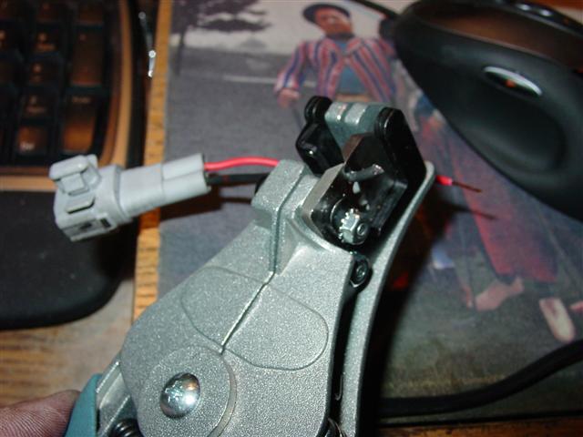 RAv4 Factory speaker plug