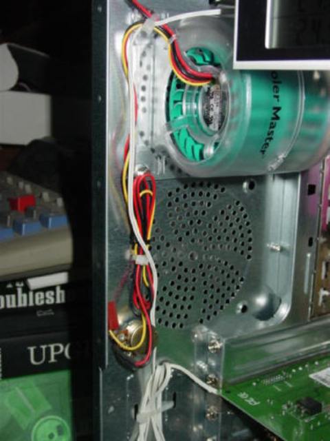 Animal Crackers Coolermaster squirrel cage
